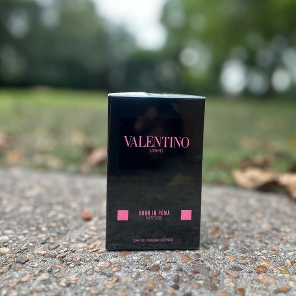 Valentino Uomo Born in Roma Intense - Black and Pink - Picture 1 of 3
